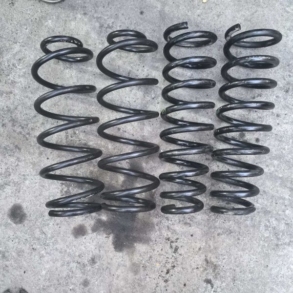 Used Steel Coil Compression Spring for 6 with Elastic Shock Absorption and Reset Function