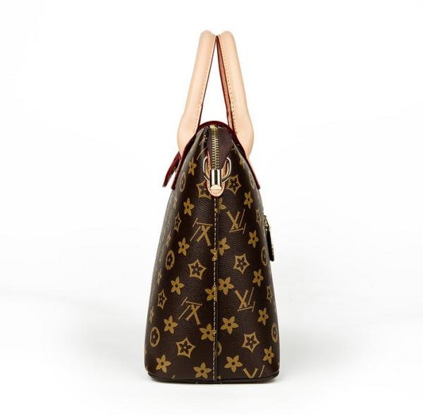 2016 female bag new simple fashion casual women's handbags Messenger bag Europe and America tide