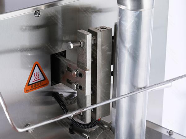 VPEKS LCD Touch Screen Counting Vertical Packing Machine for Chocolate Beans Camphor Capsules Candy