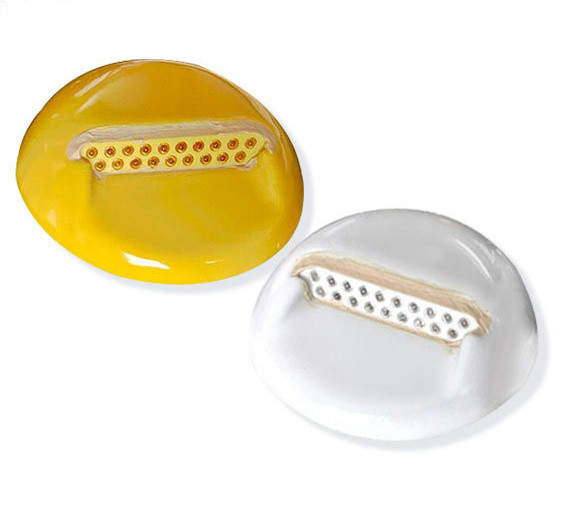 Ceramic Road Stud 100*100MM Size with 360° Retro Reflective and Weathering Resistance >16280h for Traffic Safety