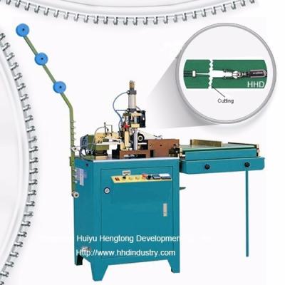 Máquina automática de corte en zigzag para cremalleras de nylon