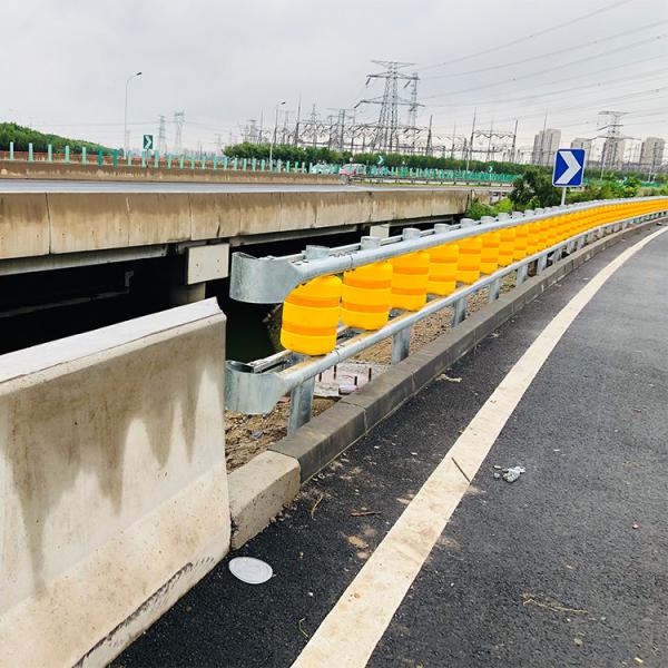 Roadway Traffic Rolling Type Safety Crash Barrier Eva Highway Safety Roller Guardrail