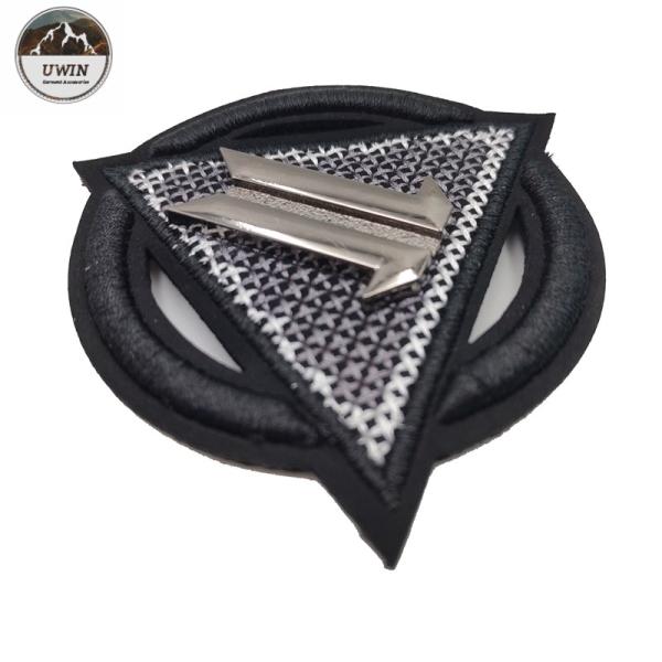 3D Embroidery Designs Patches Custom Logo 5cm Size With Metal / Felt Material