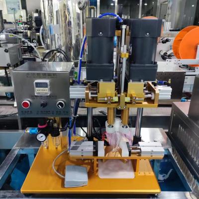 Efficient Screw Capping Equipment Bottle Cap Pneumatic 30-300mm Screw Capper Machine
