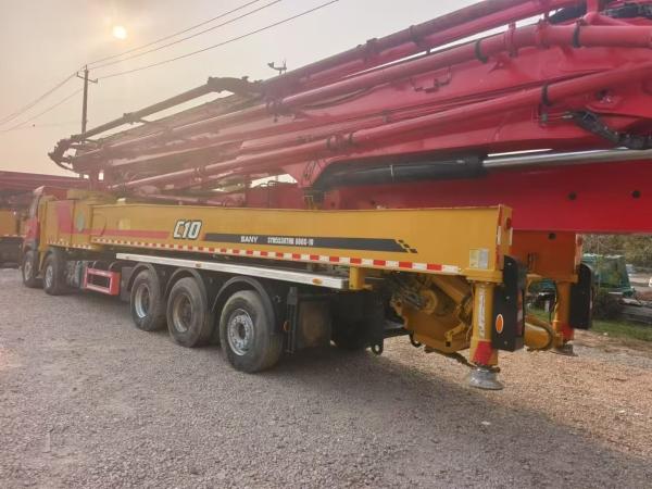 53000kg Refurbished Concrete Pump Trucks 61m Horizontal Reach