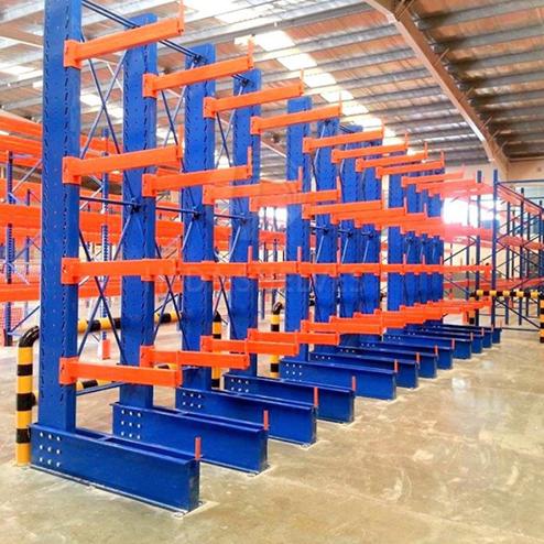 Rayonnage cantilever en acier robuste personnalisé pour le stockage en entrepôt
