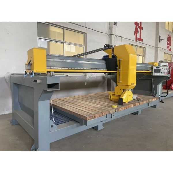 3 Axis 15 kW Bridge Stone Cutting Machine Granite Customizable CNC Machine Motor Max Cutting Length 1500mm Zeus Brand 380V/220V