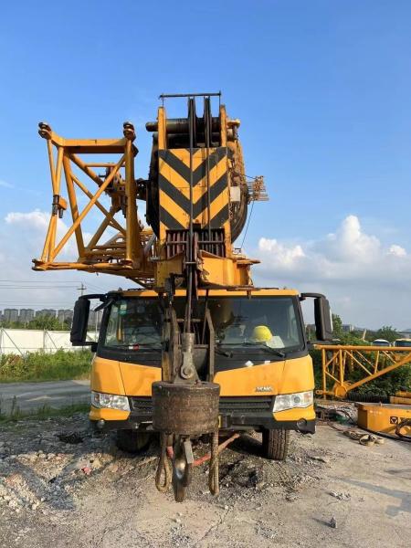 XG 90T 2019 Grue de camionnage 90% en bon état Grue mobile de 100 tonnes Grue hydraulique