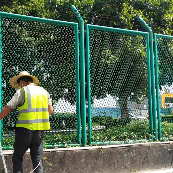 2.0m High Hot-dip Galvanized Low Carbon Steel Welded Wire Mesh Fence Panel for Estate Boundary