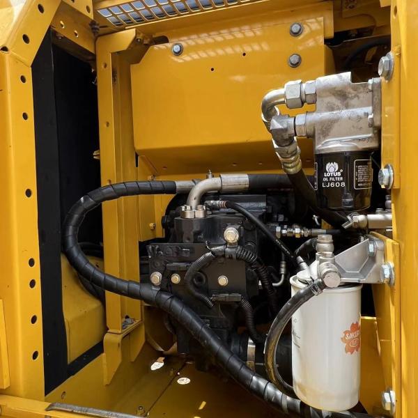 Оригинальный японский экскаватор Komatsu PC130-7 в продаже