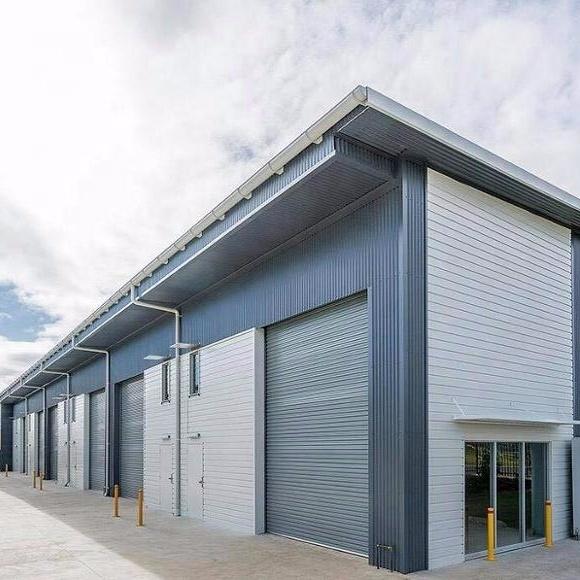 Entrepôt sur mesure en structure acier avec charpente en acier Q235/Q355