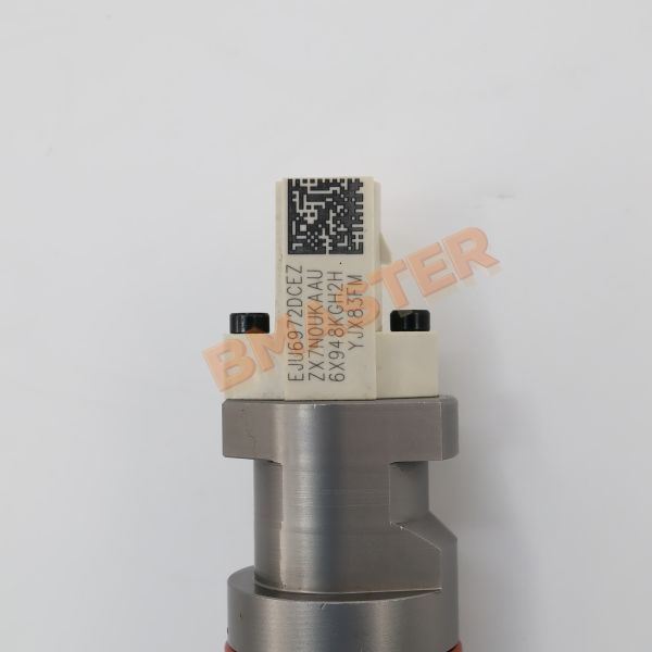 MX13 Engine Compatible Common Rail Injector 2047600 with Corrosion Resistant Steel and 6 Months Warranty