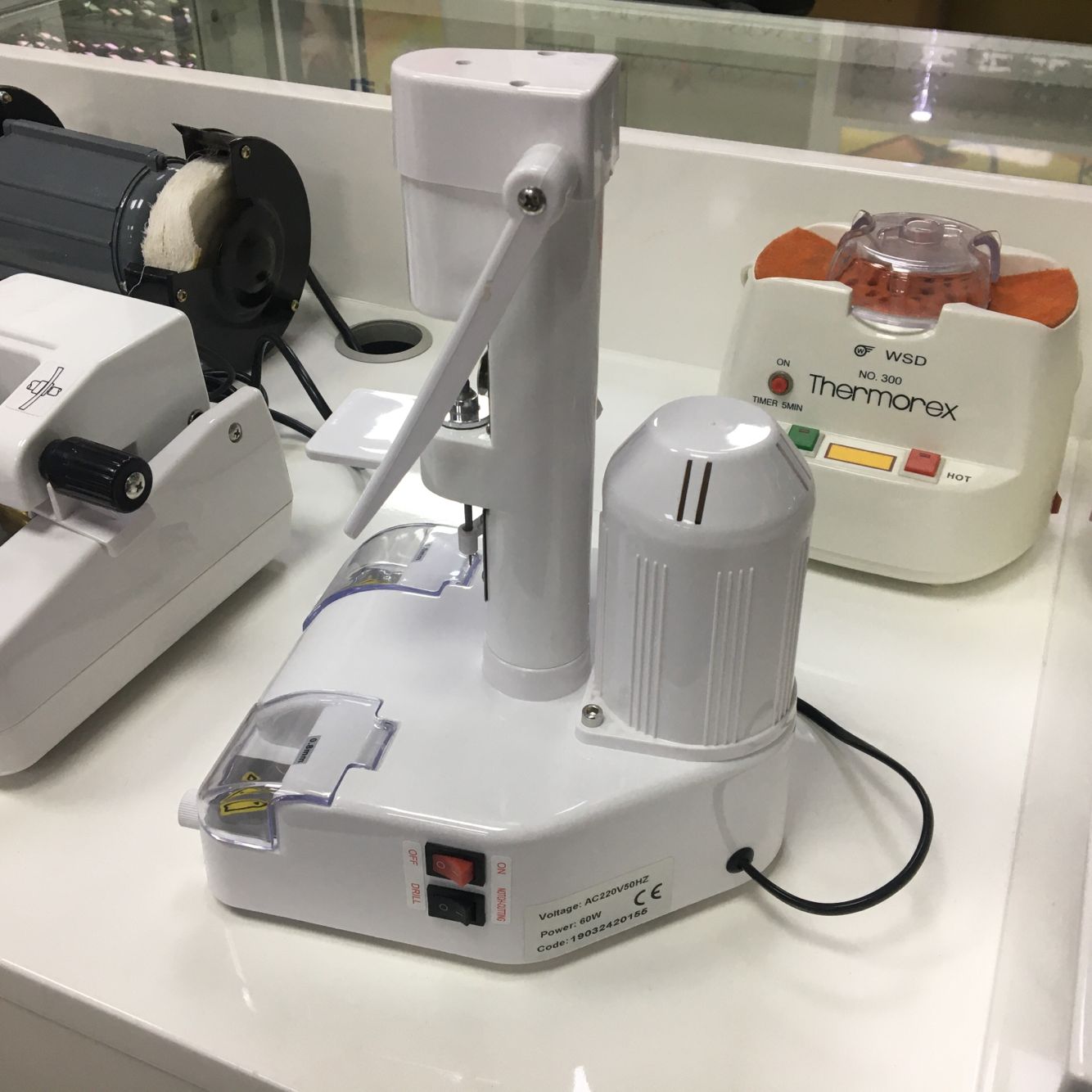 CR39 прорезая машину 60w оптически объектива сверля для пефорировать