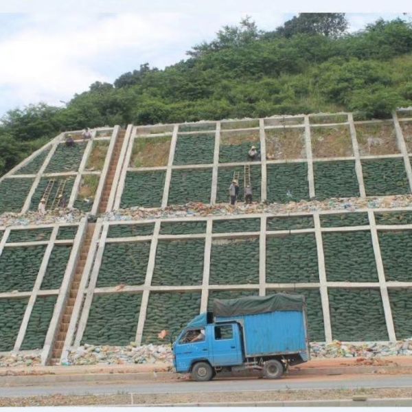Heavy Duty Geotextile Bag High Tensile Concrete Filled Geo Bags Dewatering