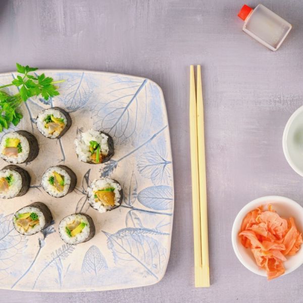 100% Food Grade Eco Friendly Sushi Bamboo Chopstick Take Away Twins Chopstick Stylish Design for Restaurants and Hotels