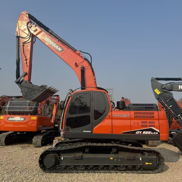 Full Hydraulic Used Excavator Dealer Doosan DX225LCA Crawler Digger Contractor Equipment