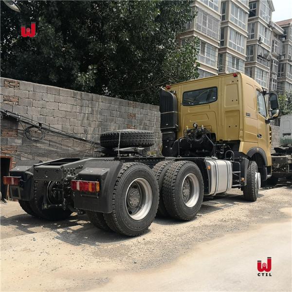 SINOTRUK HOWO A7 420 HP 6x4 Tandem Axle Tractor Head Heavy Duty Tractor Truck