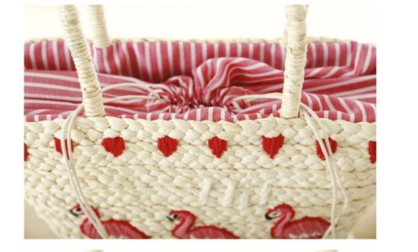 New Korean version of the hand-embroidered shoulder bag straw bag beach knitting female fashion flamingo