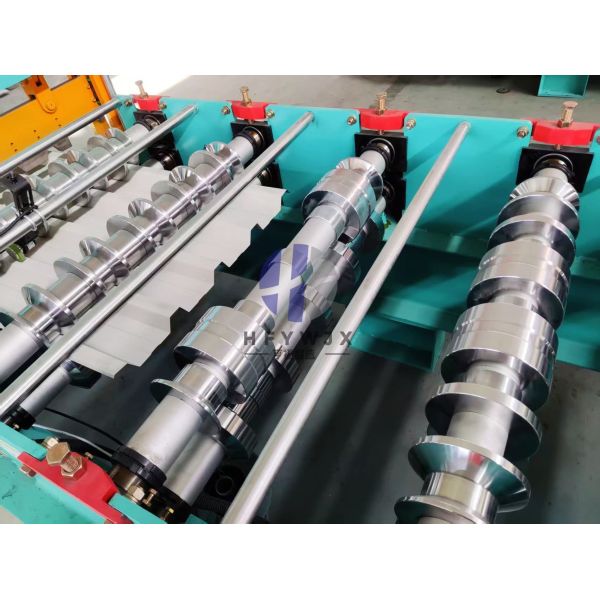 Hengfu IBR 686 Roof Sheet Roll Forming Machine with 40m/min Production Speed, 23 Forming Stations, and PLC Control System for High-Efficiency Trapezoidal Metal Roofing