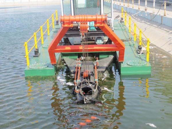 200mm 800 M3/H Cutter Suction Dredging Ship With Cummins Marine Engine
