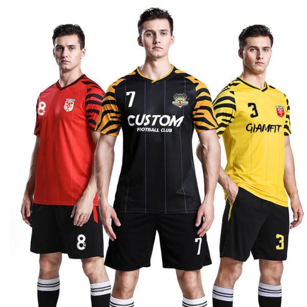 Football Custom Soccer Jerseys Multiple Size Refreshing Sweat Absorption Surface