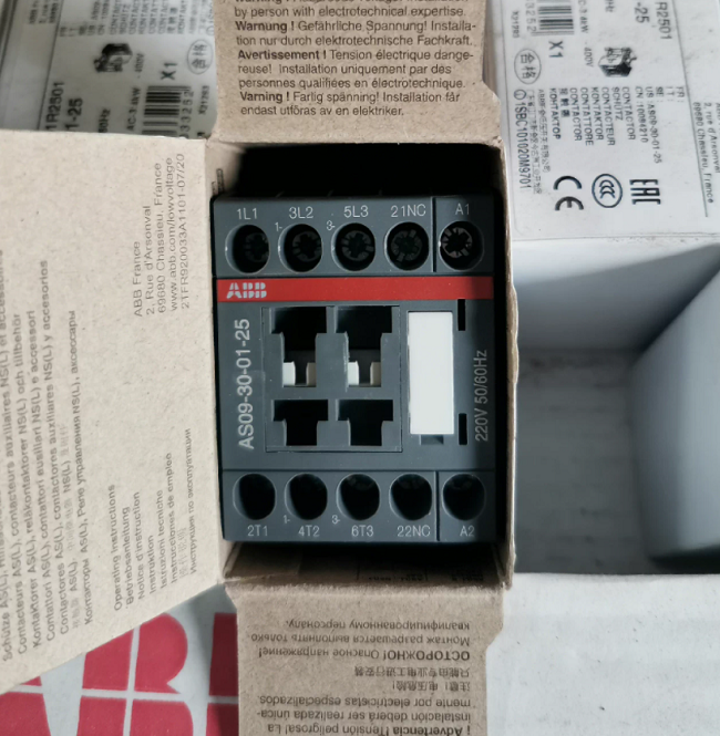 AS09-30-01-25 ABB 3-Pole AC Contactor 9A 24V 50/60Hz Compact Motor Control Solution for Industrial Automation