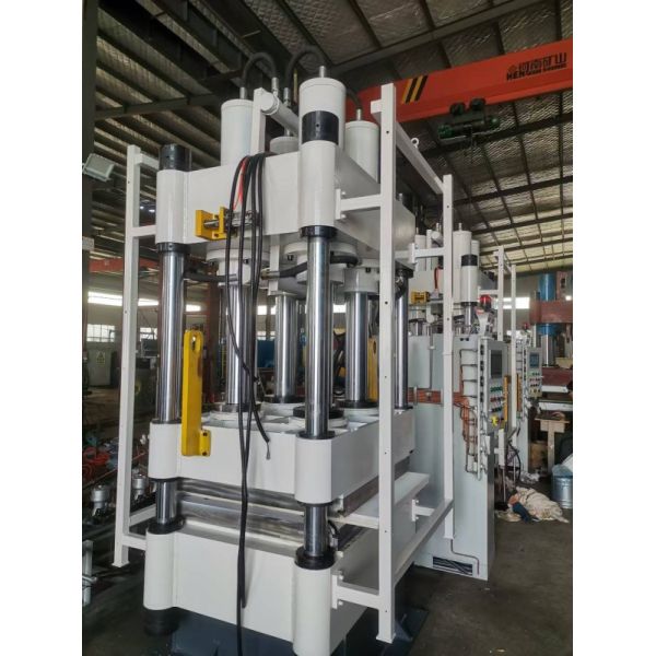 Customized Air Spring Vulcanizing Machine with PLC Control and Precise Temperature Control for High-Quality Production