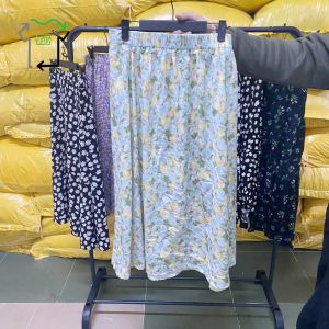 Used Half Length Skirt With Floral Pattern Second Hand Skirts In China Mixed Styles