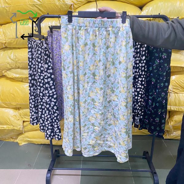 Used Half Length Skirt With Floral Pattern Second Hand Skirts In China Mixed