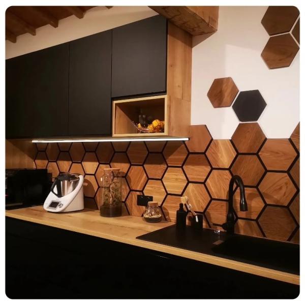 Design moderne Panneaux hexagonaux acoustiques en faisceau de bois insonorisés et absorbant le son Panneaux muraux pour l'isolation des hôtels