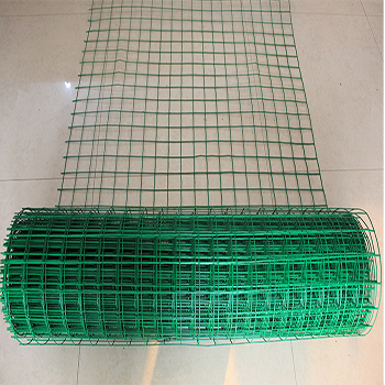 Производственная цена Противокоррозионная ПВХ Пластиковый покрытый сварная проволочная сетка Внешний забор