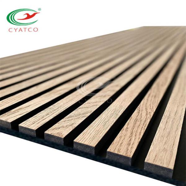 Natural Oak Wood Slat Accent Wall Flameproof For Room Decoration