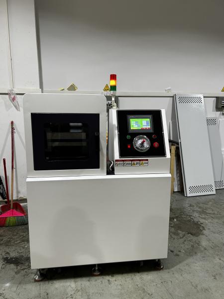 プレートゴムの硬さ50〜60HRCのプレートゴムの試験機