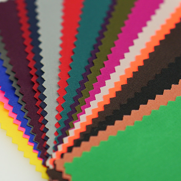 Облегченная ткань 100% нейлона материала 120ГСМ для спорта сумок и на открытом воздухе деталя