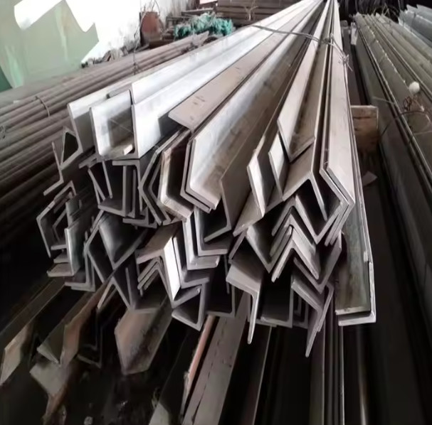 Q395 SS400 Stainless Steel Angle Bar 30x30x5 And 60x60x6mm L Shape Steel Angle