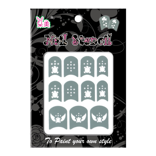 Easy DIY The bats Art Stencils apply the nail polish