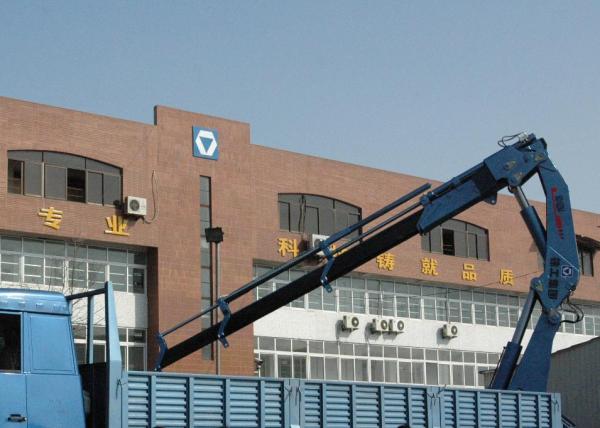 Durable 16 Ton Transporting Articulated Boom Crane , Hydraulic System