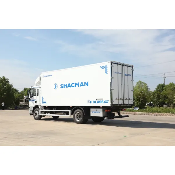4X2 Refrigerator Freezer Truck 11t - 20t Load Capacity Refrigerated Van Truck