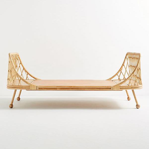 Rattan Cane Double Bed Frame Bedroom Furniture For Hotel Restaurant And Banquet