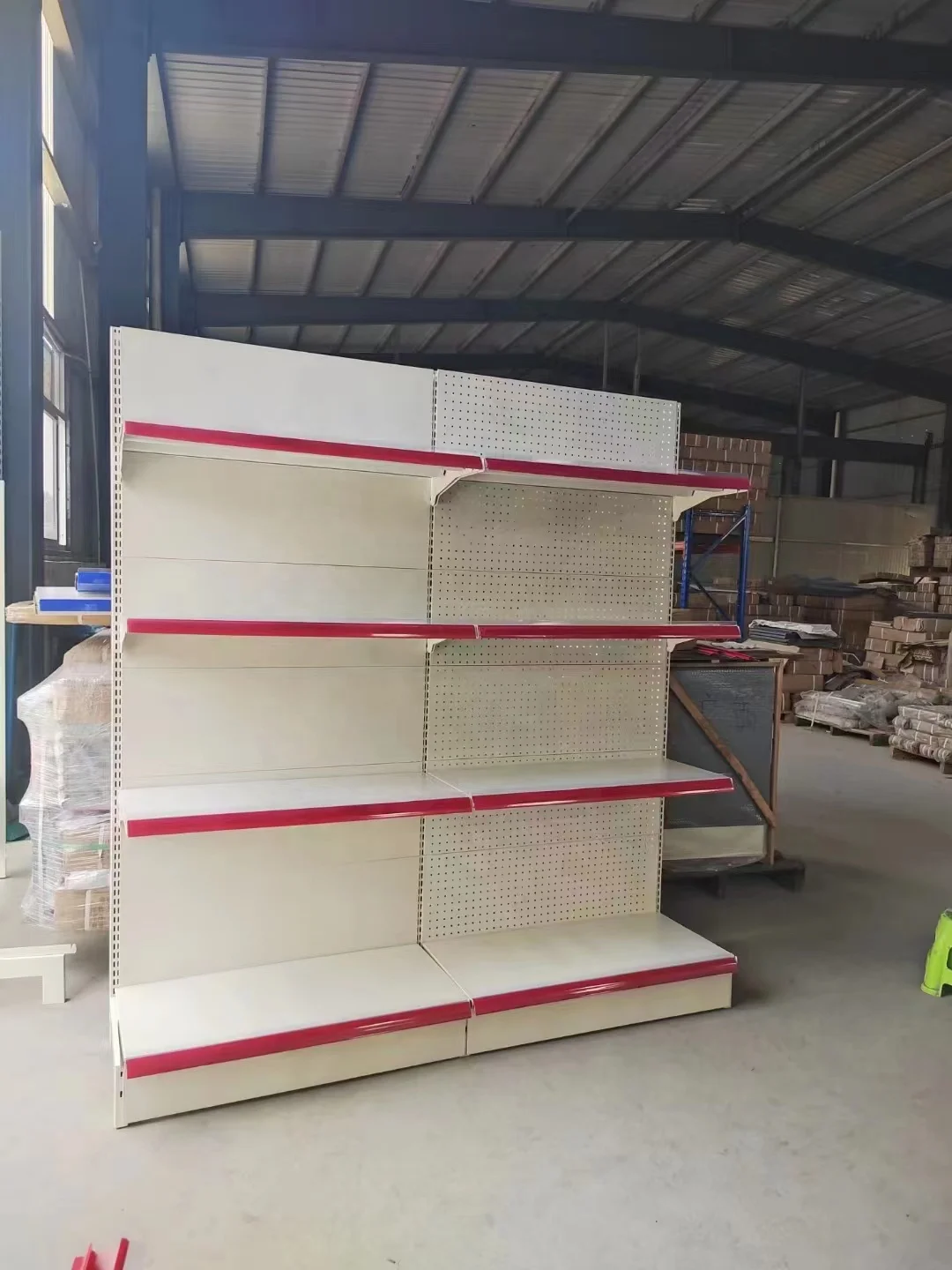 Nuevo diseño de rack de pan mostrador racks estantería estanterías de la tienda