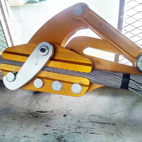 Сжимать собственной личности алюминиевого сплава приденный вперед зажимает кабельный чулок проводника