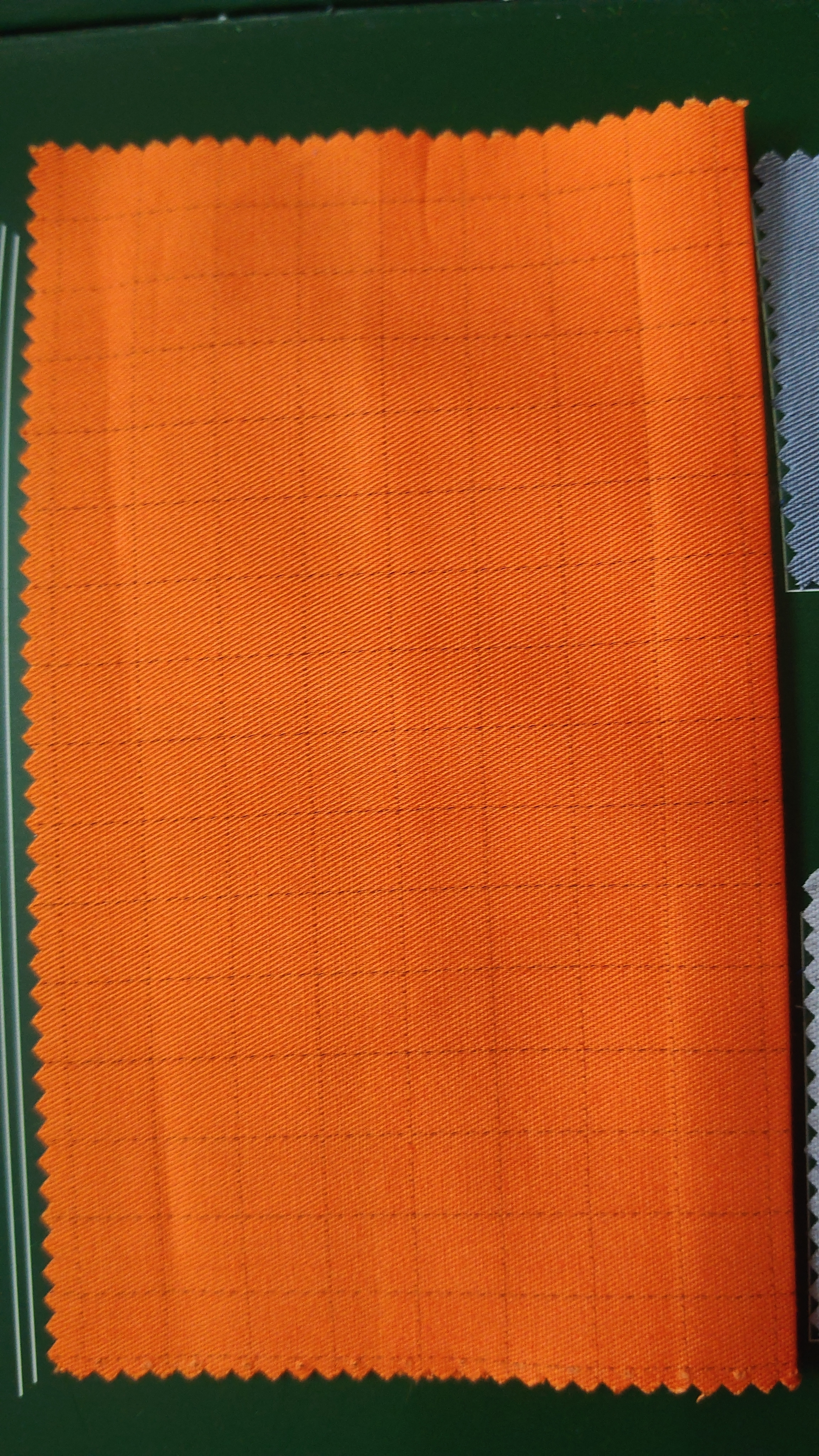 Anti-Static Wrinkle-Resistant 210gsm Uniform Fabric for Professional Workwear