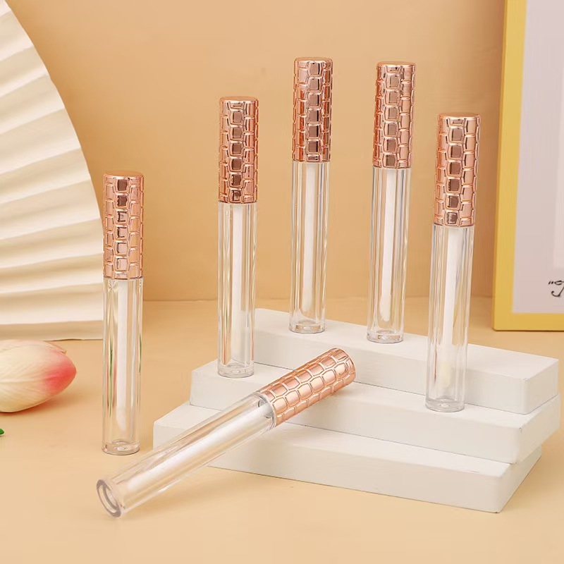 Wholesale 4.5ml Plastic Lip Gloss Tube with Golden Cap and White Brush for Empty Cosmetic Container