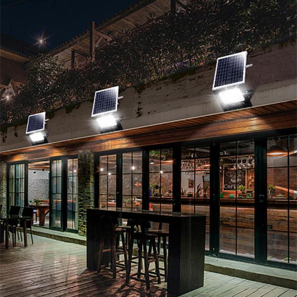 High Brightness LED Solar Floodlight Waterproof Outdoor Courtyard and Street Light with Aluminum Shell IP66 Rating 100W