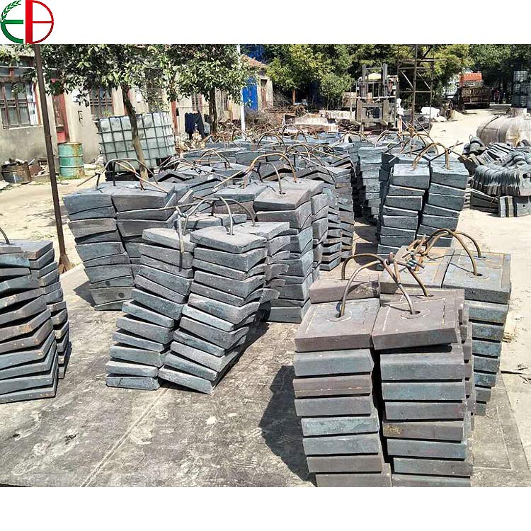 Cr-Mo Alloy Casting Mill Liners for SAG Mill Sand Cast Process EB Brand Customizable Dimensions HRC50 Hardness ISO 9001:2018