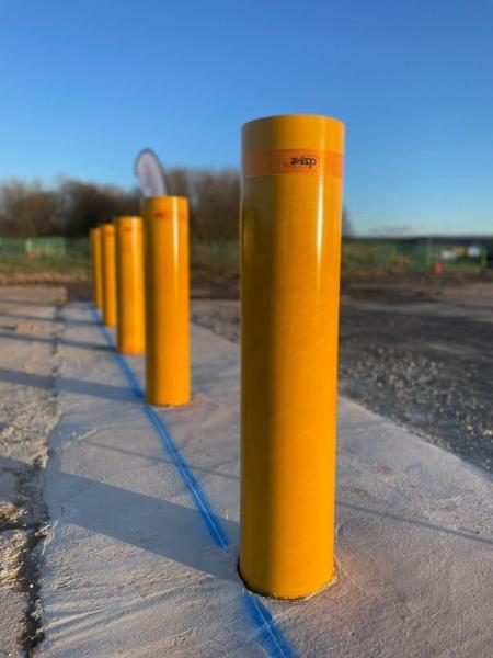 1420mm*1200mm*1200mm L*M*H Q235 Bollards fixes en acier au carbone pour les essais d'impact sur charges lourdes