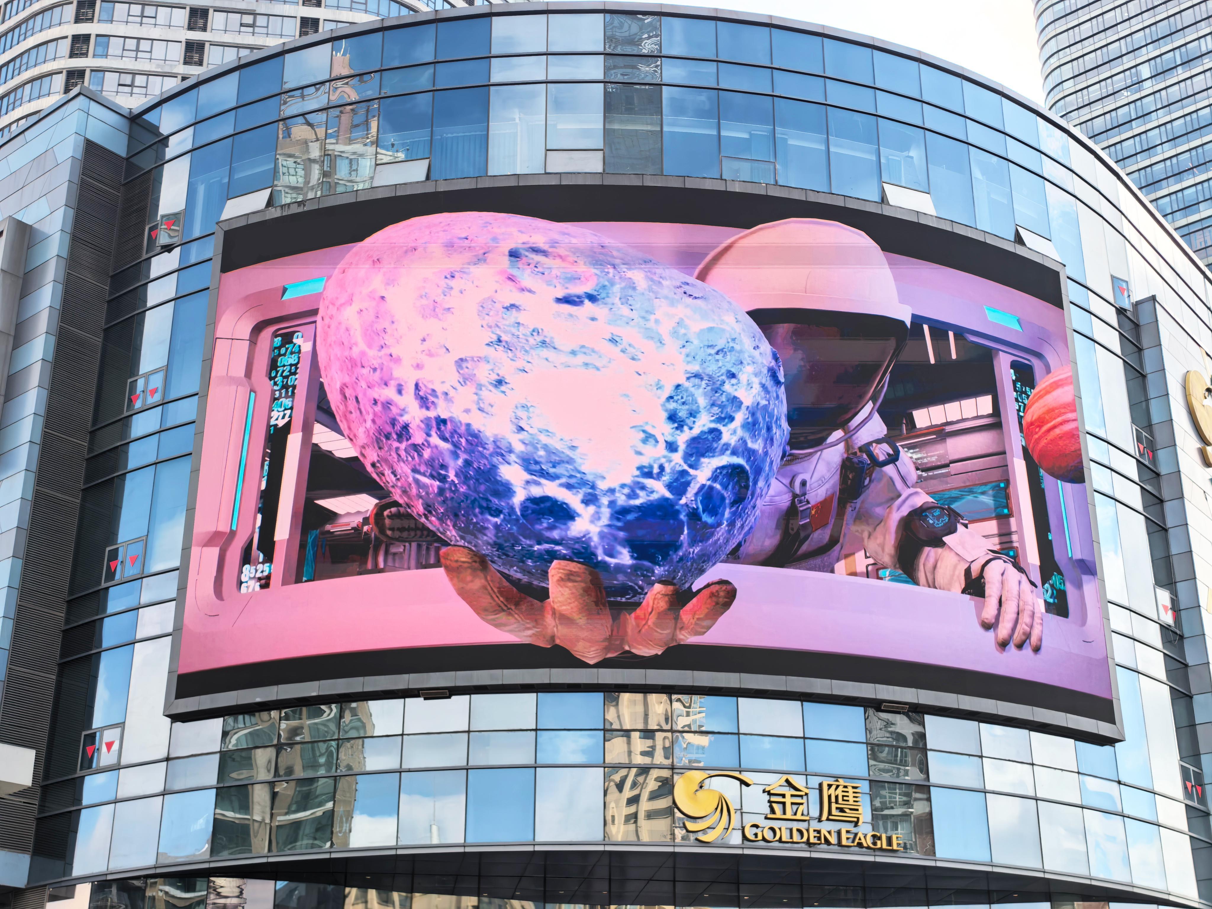 Outdoor Advertising Billboards P4 Curved Led Display  RGB Durable And Energy-efficient