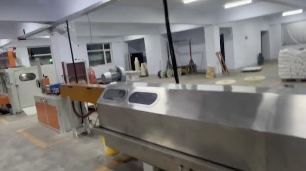Línea de producción de extrusión de alambre de alta velocidad para automóviles 1500 m/min