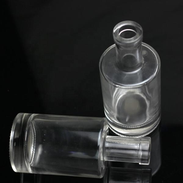 Glass Base Material Vodka Liquor Glass Bottle Different Size For Distilleries