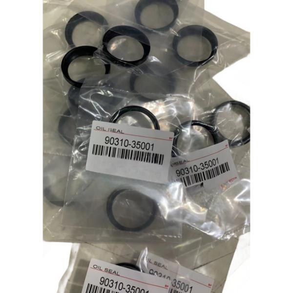 Auto Land Cruiser Parts Rear Axle Oil Seal For Landcruiser  OEM 90310-35001 Size 35X41X5.5